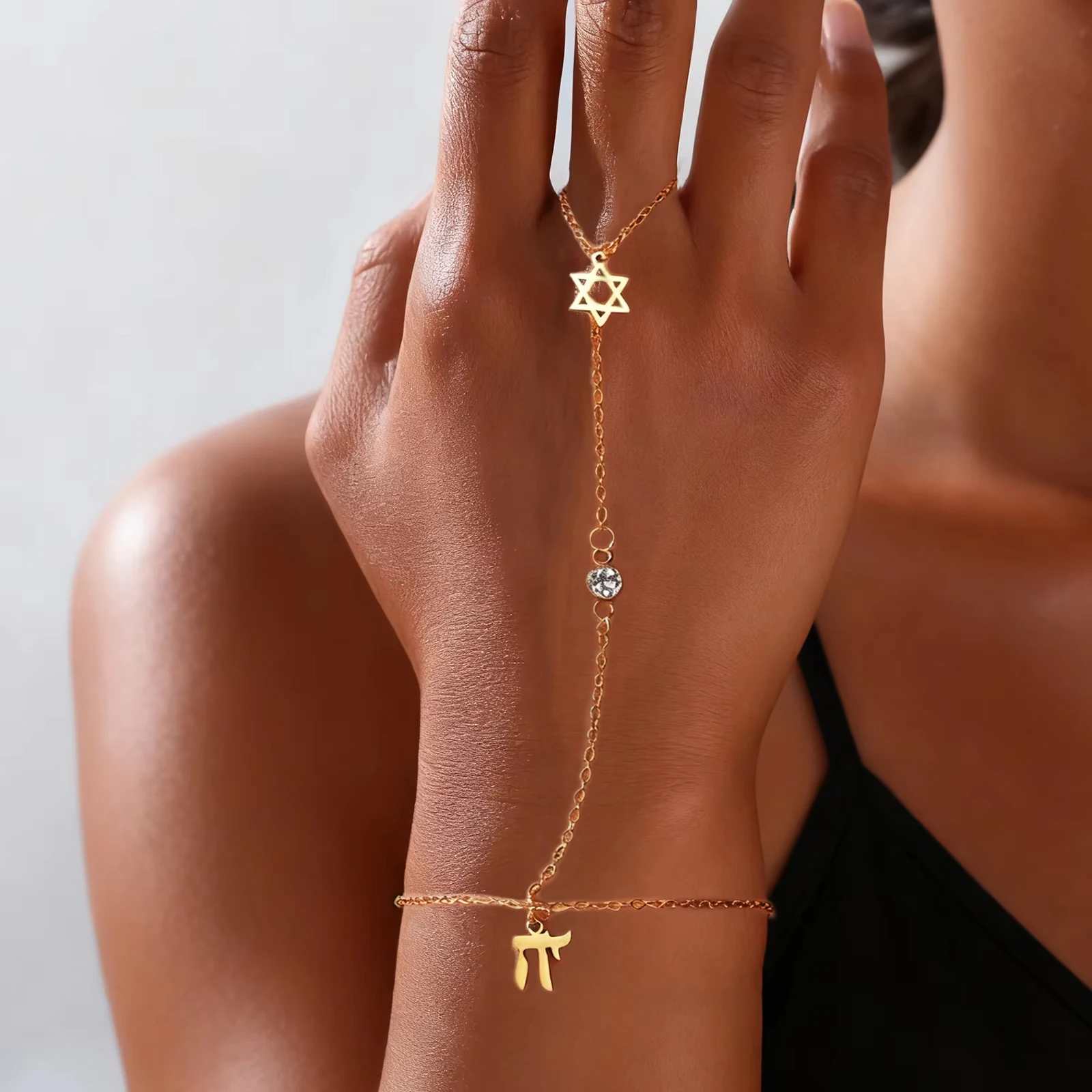Jewelry & Watches Spółka Z Ograniczoną Odpowiedzialnością - Yahudi Davut Yıldızı İbranice Harfi Chai